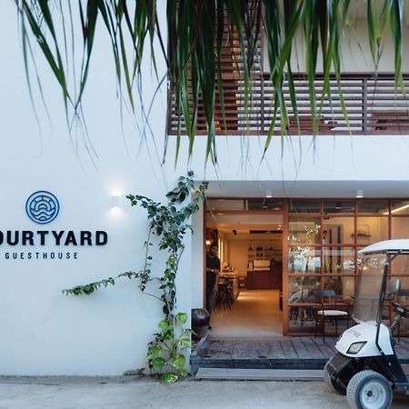 Courtyard Guesthouse Huraa Exteriör bild